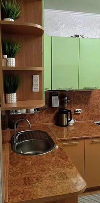 Продам трехкомнатную (3-комн.) квартиру, 3-я Целиноградская ул, 10, Краснодар г