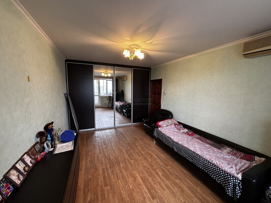 Продам двухкомнатную (2-комн.) квартиру, Барышиха ул, 21, Москва г