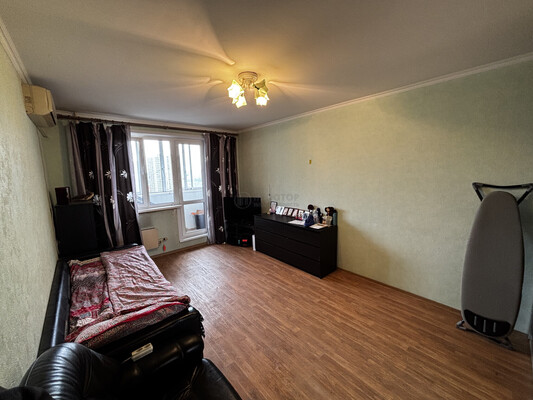 Продам двухкомнатную (2-комн.) квартиру, Барышиха ул, 21, Москва г