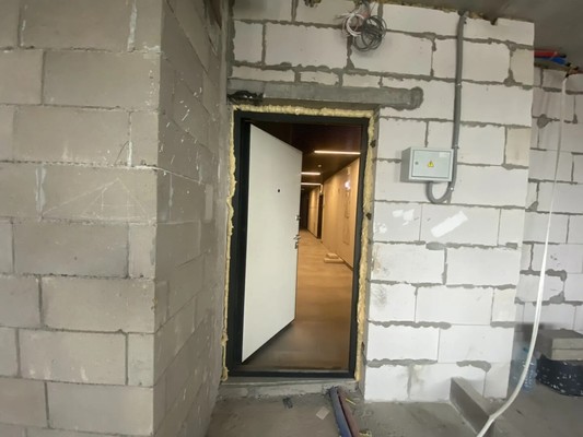 Продам трехкомнатную (3-комн.) квартиру, Большая Комсомольская ул, 5, Красногорск г