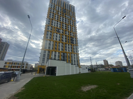 Продам трехкомнатную (3-комн.) квартиру, Большая Комсомольская ул, 5, Красногорск г