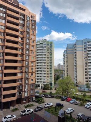 Продам двухкомнатную (2-комн.) квартиру, Парусная ул, 10к2, Краснодар г