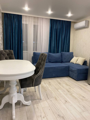 Продам двухкомнатную (2-комн.) квартиру, им. Героя Аверкиева А.А. ул, 30, Краснодар г
