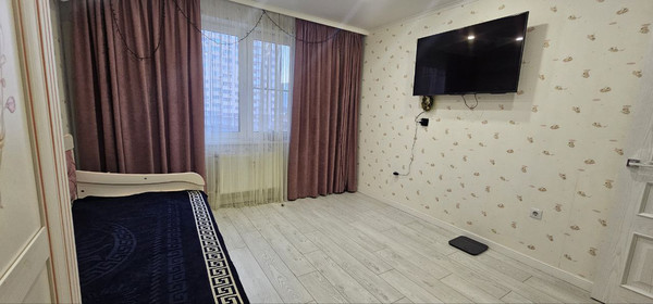 Продам двухкомнатную (2-комн.) квартиру, им. Героя Аверкиева А.А. ул, 30, Краснодар г