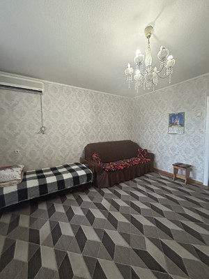 Продам трехкомнатную (3-комн.) квартиру, Жмайлова ул, 19, Ростов-на-Дону г