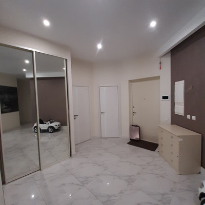 Продам трехкомнатную (3-комн.) квартиру, Варшавская ул, 6к2, Санкт-Петербург г