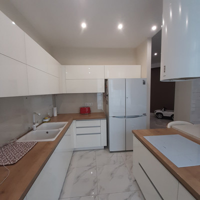 Продам трехкомнатную (3-комн.) квартиру, Варшавская ул, 6к2, Санкт-Петербург г