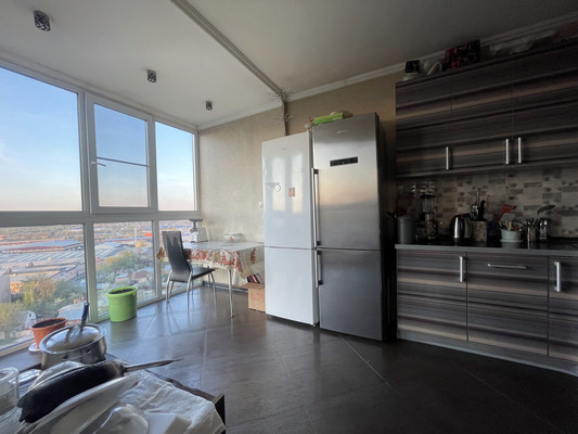 Продам трехкомнатную (3-комн.) квартиру, Ленина ул, 19, Октябрьский рп