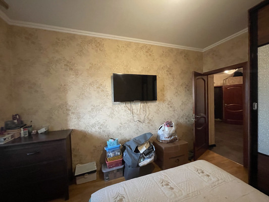 Продам трехкомнатную (3-комн.) квартиру, Ленина ул, 19, Октябрьский рп