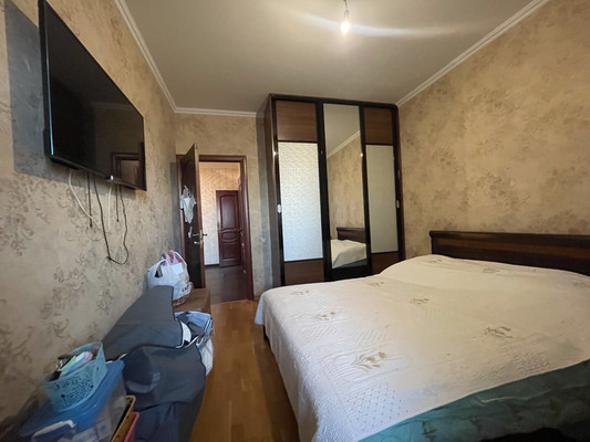 Продам трехкомнатную (3-комн.) квартиру, Ленина ул, 19, Октябрьский рп