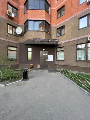 Продам трехкомнатную (3-комн.) квартиру, Ленина ул, 19, Октябрьский рп