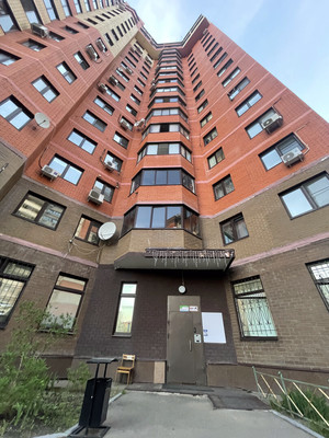 Продам трехкомнатную (3-комн.) квартиру, Ленина ул, 19, Октябрьский рп