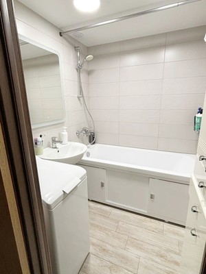 Продам трехкомнатную (3-комн.) квартиру, Спортивная наб, 23, Воронеж г