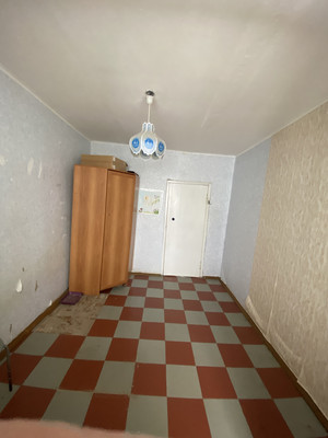 Продам трехкомнатную (3-комн.) квартиру, Заречная ул, 40, Куженер пгт