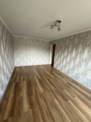Продам двухкомнатную (2-комн.) квартиру, Строительная ул, 13, Саки г