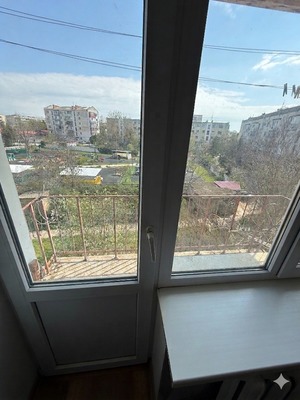 Продам двухкомнатную (2-комн.) квартиру, Строительная ул, 13, Саки г