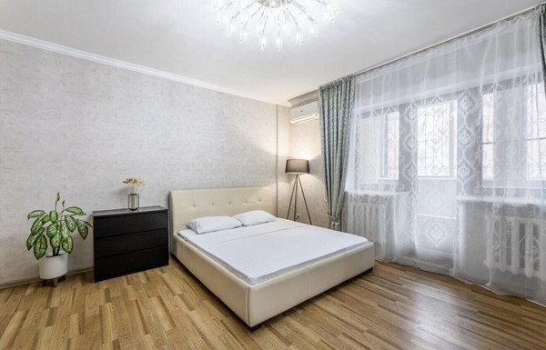 Продам двухкомнатную (2-комн.) квартиру, Меридианная ул, 10, Казань г