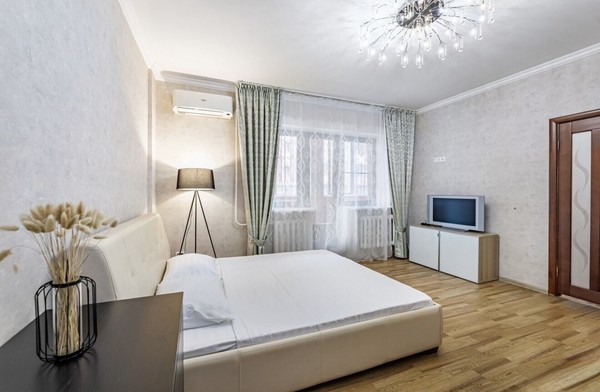 Продам двухкомнатную (2-комн.) квартиру, Меридианная ул, 10, Казань г