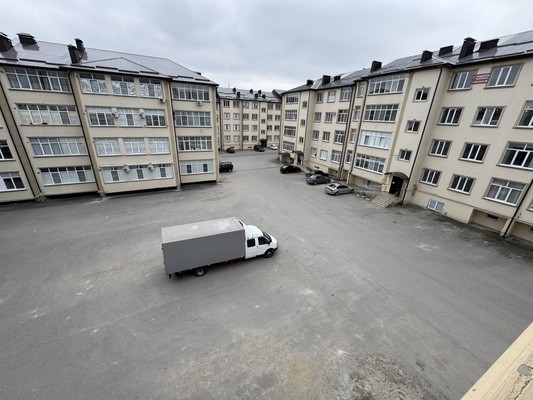 Продам двухкомнатную (2-комн.) квартиру, Солнечная ул, 10к5, Нальчик г