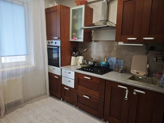 Продам двухкомнатную (2-комн.) квартиру, Маршала Чуйкова ул, 14, Казань г