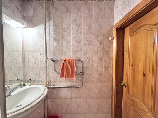 Продам многокомнатную квартиру, Бочкова ул, 5, Москва г