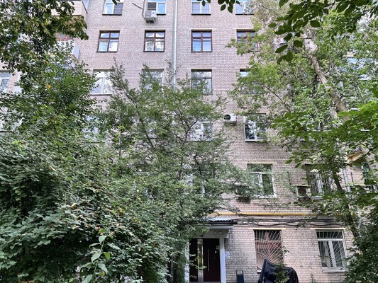 Продам многокомнатную квартиру, Бочкова ул, 5, Москва г