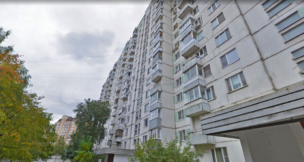 Продам трехкомнатную (3-комн.) квартиру, Исаковского ул, 4к2, Москва г