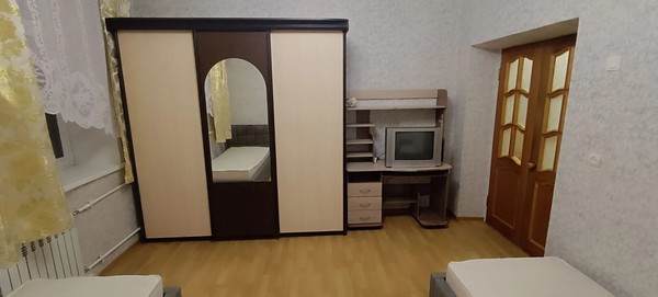 Продам двухкомнатную (2-комн.) квартиру, Суворовская ул, 53, Новороссийск г