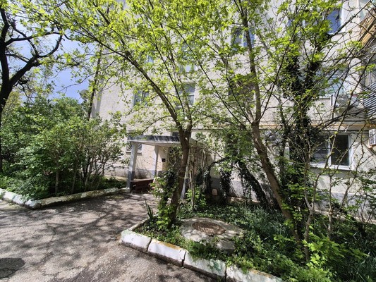 Продам двухкомнатную (2-комн.) квартиру, Героев Десантников ул, 33, Новороссийск г