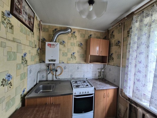 Продам двухкомнатную (2-комн.) квартиру, Героев Десантников ул, 33, Новороссийск г