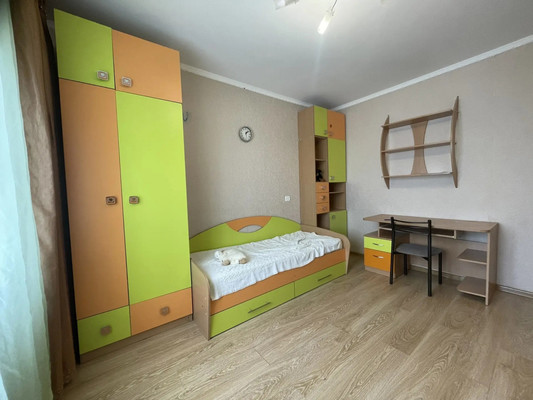 Продам двухкомнатную (2-комн.) квартиру, Южная ул, 6, Новороссийск г