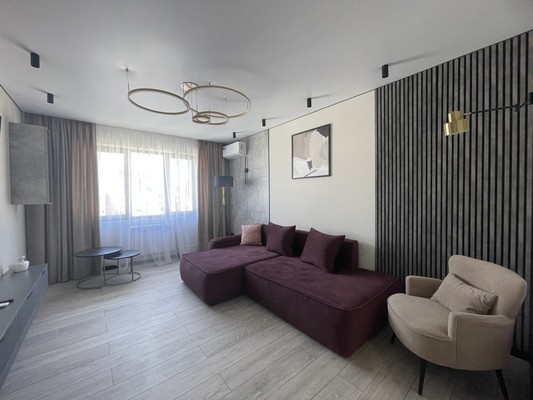 Продам трехкомнатную (3-комн.) квартиру, Пионерская ул, 17, Новороссийск г