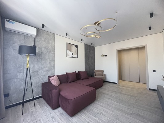 Продам трехкомнатную (3-комн.) квартиру, Пионерская ул, 17, Новороссийск г