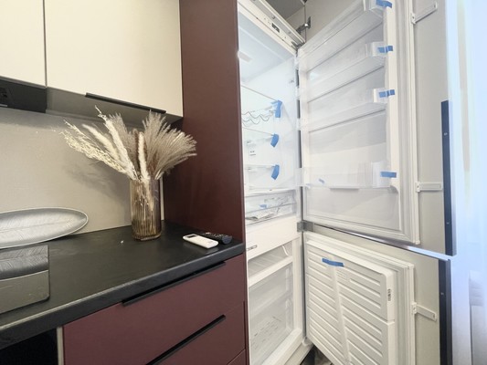 Продам трехкомнатную (3-комн.) квартиру, Пионерская ул, 17, Новороссийск г