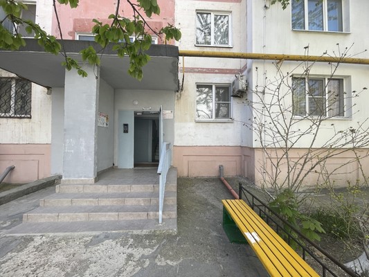Продам трехкомнатную (3-комн.) квартиру, Пионерская ул, 17, Новороссийск г