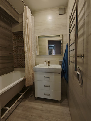Продам трехкомнатную (3-комн.) квартиру, Дзержинского пр-кт, 244к7, Новороссийск г