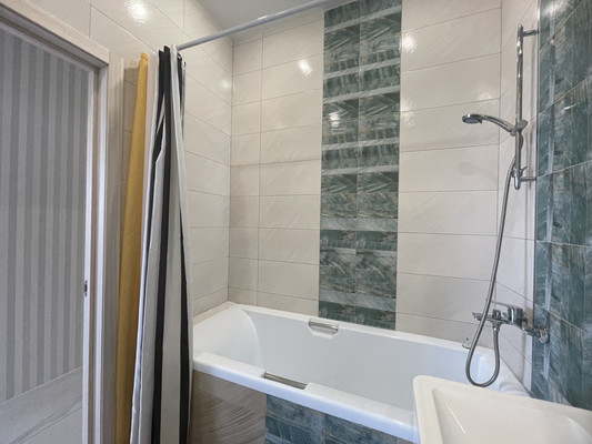 Продам однокомнатную (1-комн.) квартиру, Котанова ул, 7к3, Новороссийск г
