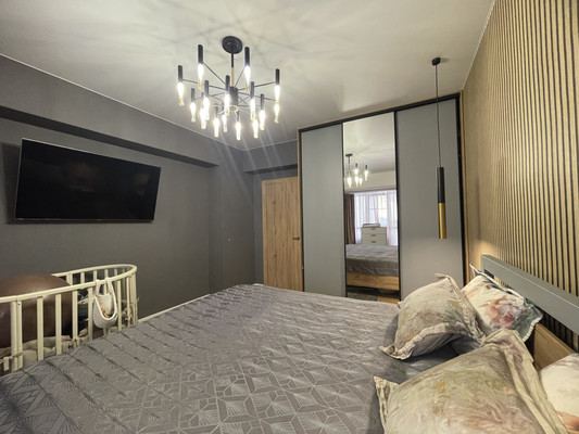 Продам двухкомнатную (2-комн.) квартиру, Дзержинского пр-кт, 244к9, Новороссийск г