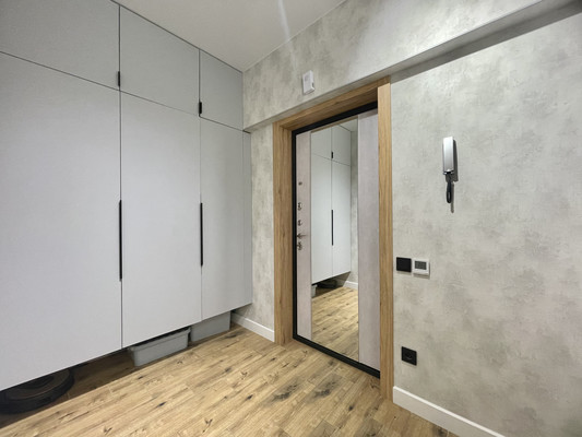 Продам двухкомнатную (2-комн.) квартиру, Дзержинского пр-кт, 244к9, Новороссийск г
