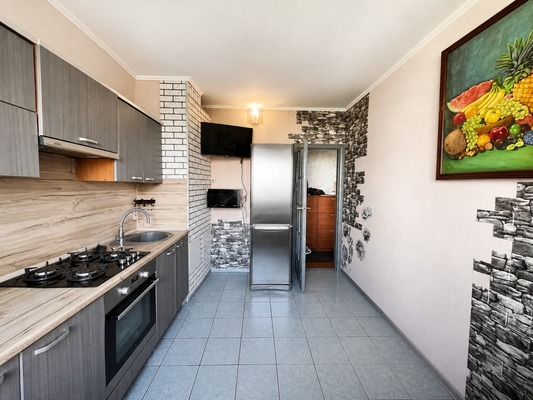Продам трехкомнатную (3-комн.) квартиру, Пионерская ул, 17, Новороссийск г