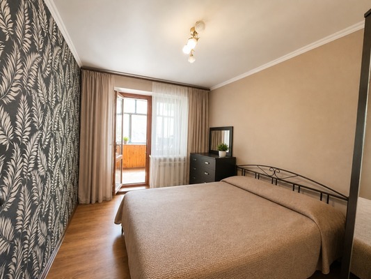 Продам трехкомнатную (3-комн.) квартиру, Пионерская ул, 17, Новороссийск г