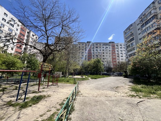 Продам трехкомнатную (3-комн.) квартиру, Пионерская ул, 17, Новороссийск г