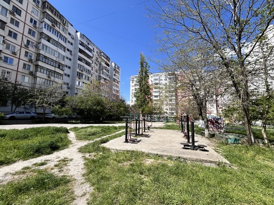Продам трехкомнатную (3-комн.) квартиру, Пионерская ул, 17, Новороссийск г