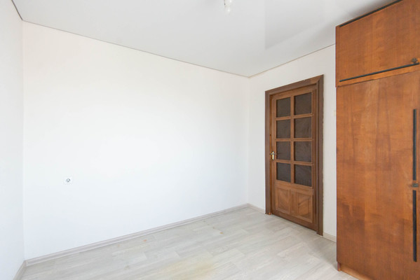 Продам двухкомнатную (2-комн.) квартиру, Королева пр-кт, 9/1, Ростов-на-Дону г