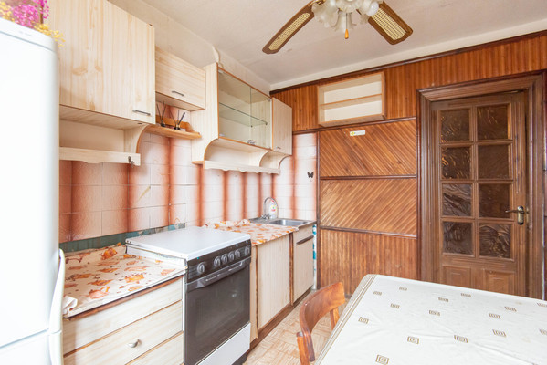 Продам двухкомнатную (2-комн.) квартиру, Королева пр-кт, 9/1, Ростов-на-Дону г