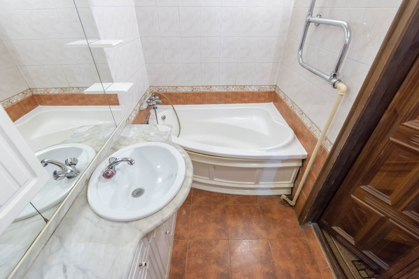 Продам двухкомнатную (2-комн.) квартиру, Королева пр-кт, 9/1, Ростов-на-Дону г