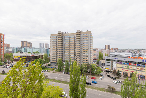 Продам двухкомнатную (2-комн.) квартиру, Королева пр-кт, 9/1, Ростов-на-Дону г