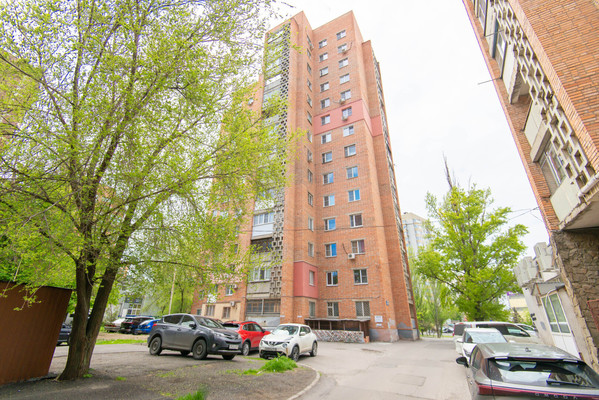 Продам двухкомнатную (2-комн.) квартиру, Королева пр-кт, 9/1, Ростов-на-Дону г