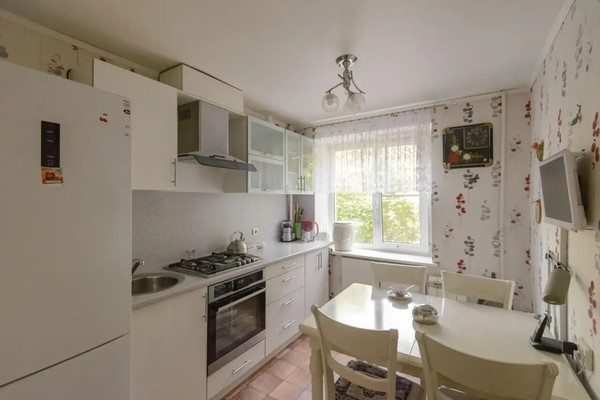 Продам двухкомнатную (2-комн.) квартиру, Королева пр-кт, 11к3, Ростов-на-Дону г