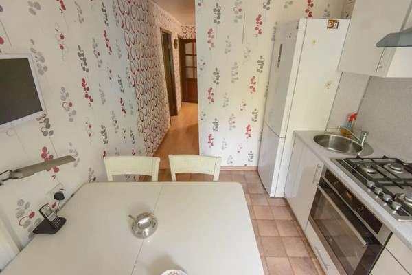 Продам двухкомнатную (2-комн.) квартиру, Королева пр-кт, 11к3, Ростов-на-Дону г